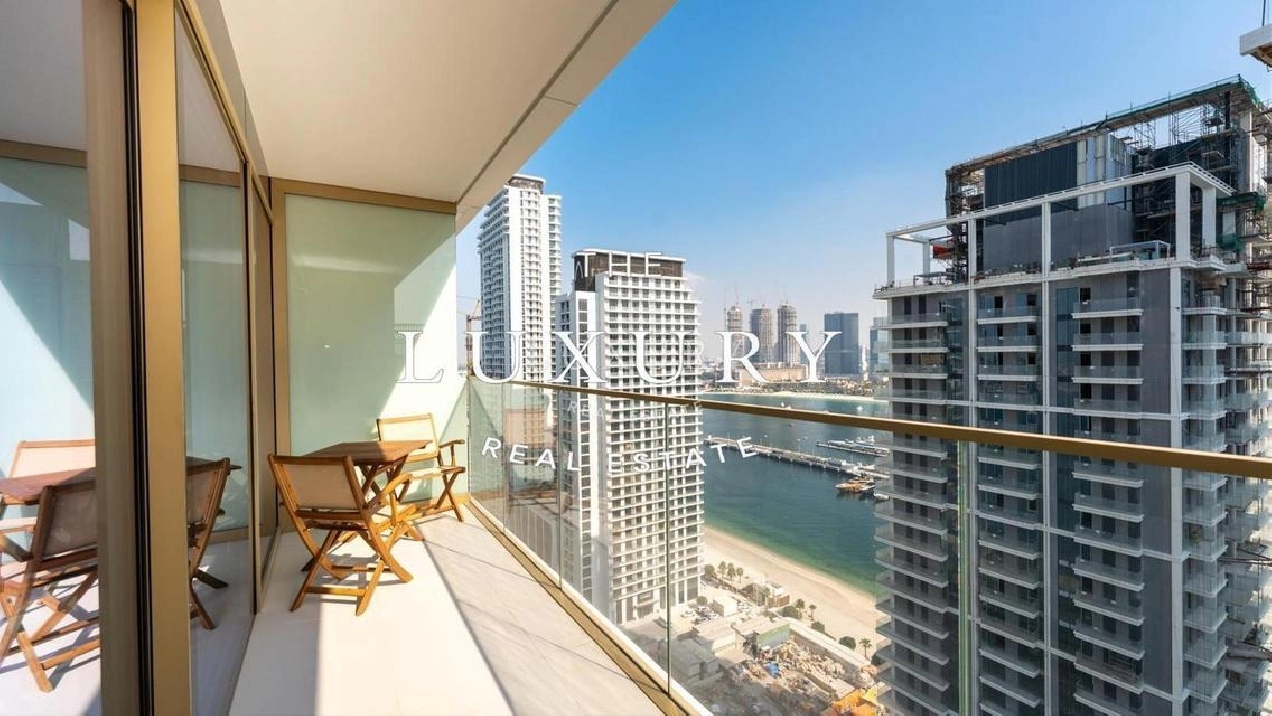 Beach Front Living |Sea View |Huge Layout