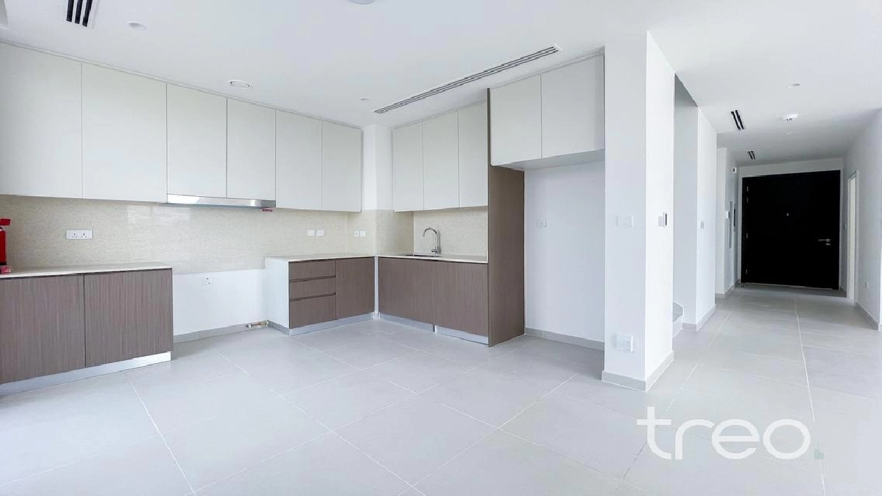 Brand New | Large Plot | Single Row Image# 1