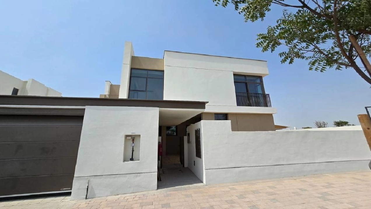 Spacious 4 BR Villa in Tilal Al Furjan for Rent Pictures