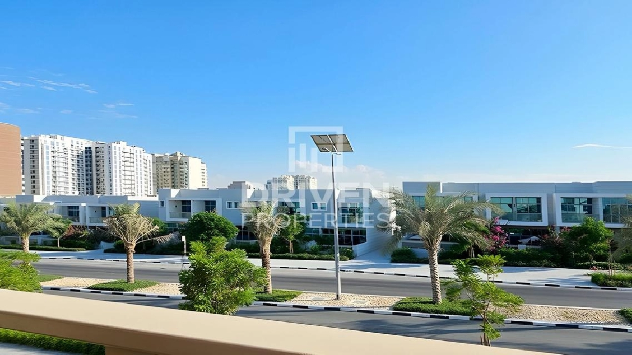 Modern Unit | Best Location | Spacious Layout