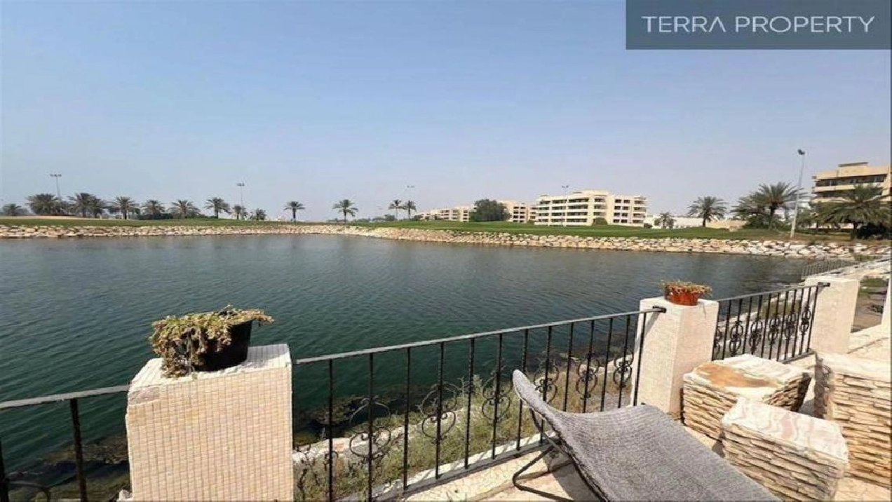 Lagoon View* Fully Furnished - UPGRADED 4BR Pictures