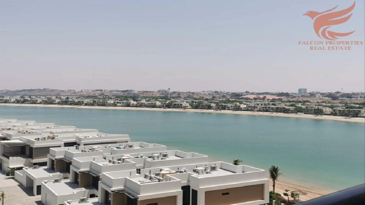 BRAND NEW | SEA VIEW | POOL | BEACH | GYM |
