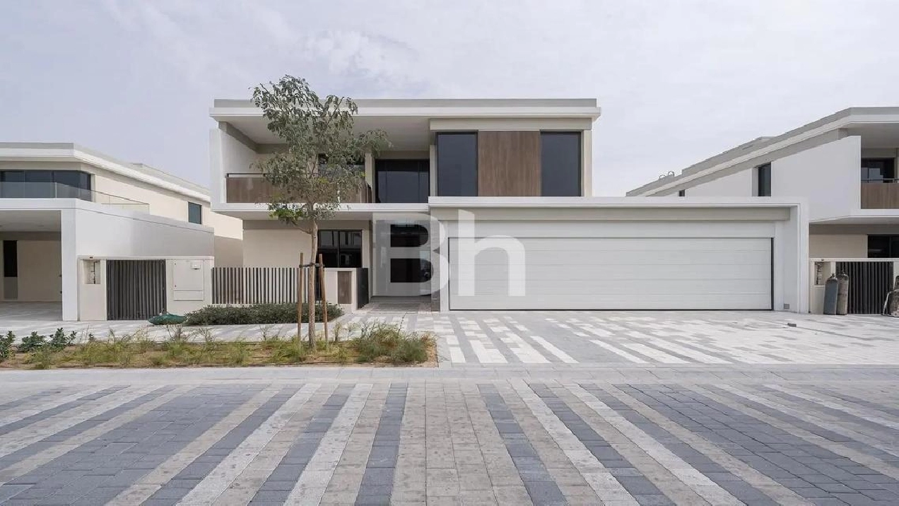 Brand NEW | Pool Backing | Fully Upgraded