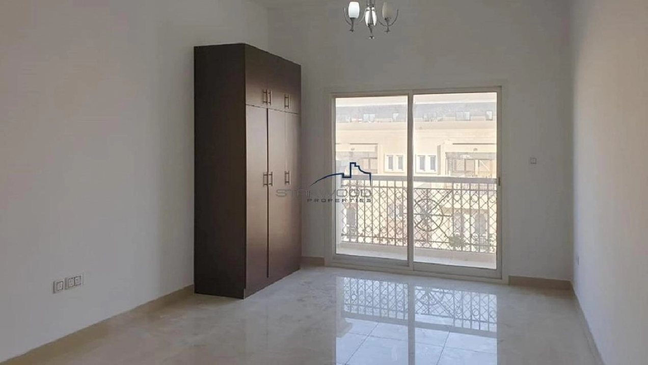 Botanica By Myra | JVC | Vacant Studio Image# 1