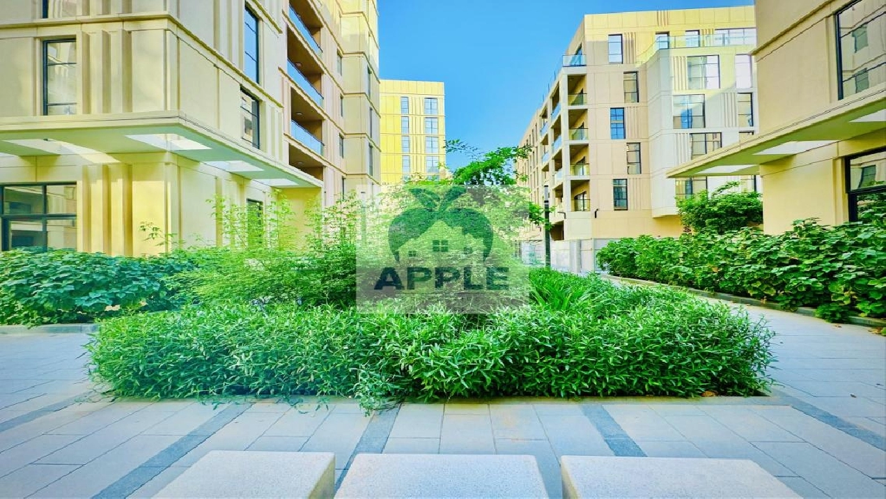 Ground Flore unit for Sale in Al Mamsha Frehold Pictures