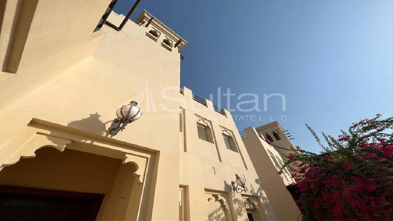 Quality Lifestyle | Island, lagoon View |3 bedroom Pictures