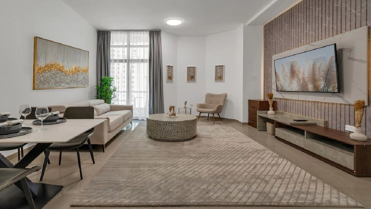 Luxury Spacious | Fully Furnished | Prime Location Image# 1