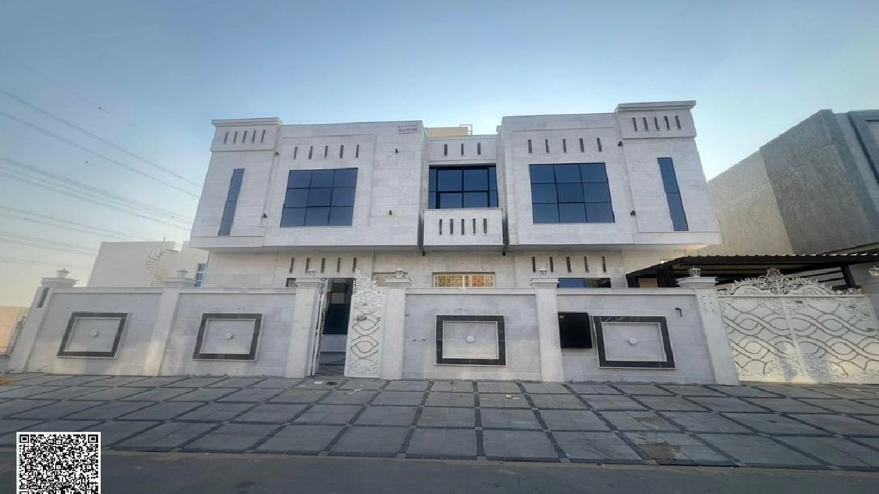 Spacious Classic Villa Al Yasmeen with Roof