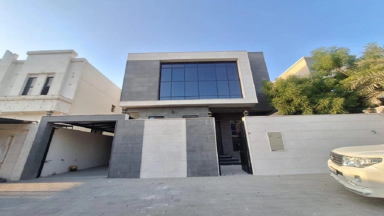Spacious 5 BR Villa in Al Yasmeen 1 for Sale Pictures