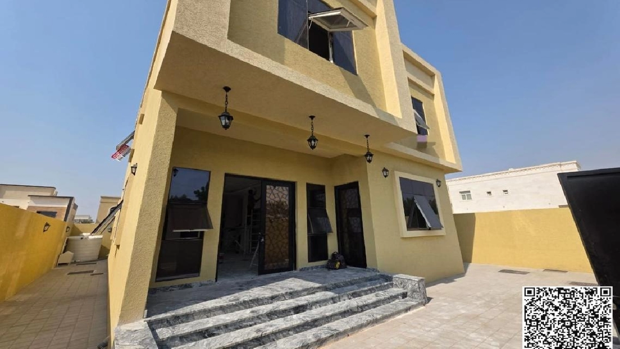 Spacious 5 BR Villa in Al Yasmeen  for Rent