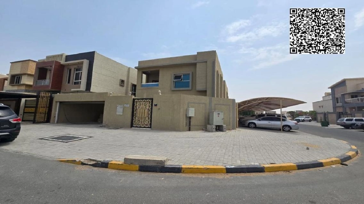 Villa for rent corner two streets ready to move