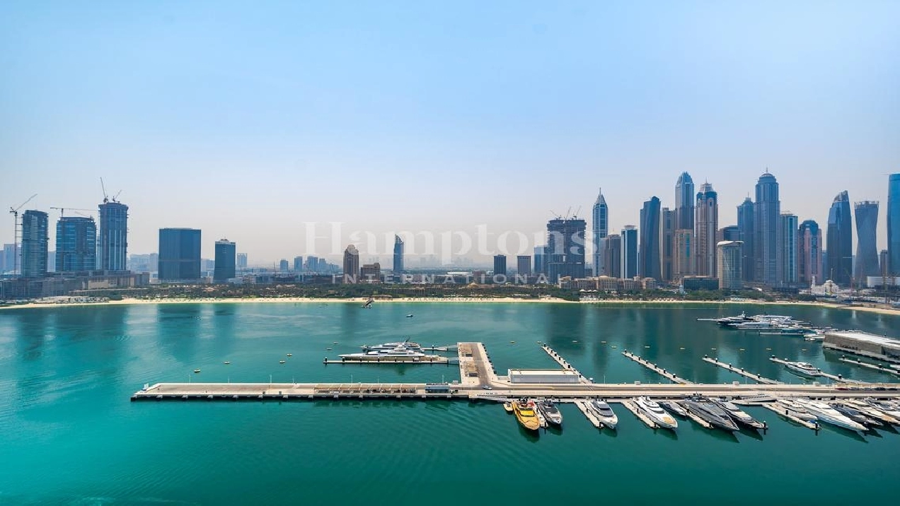 Corner Unit | Mid Floor | Fitted Kitchen