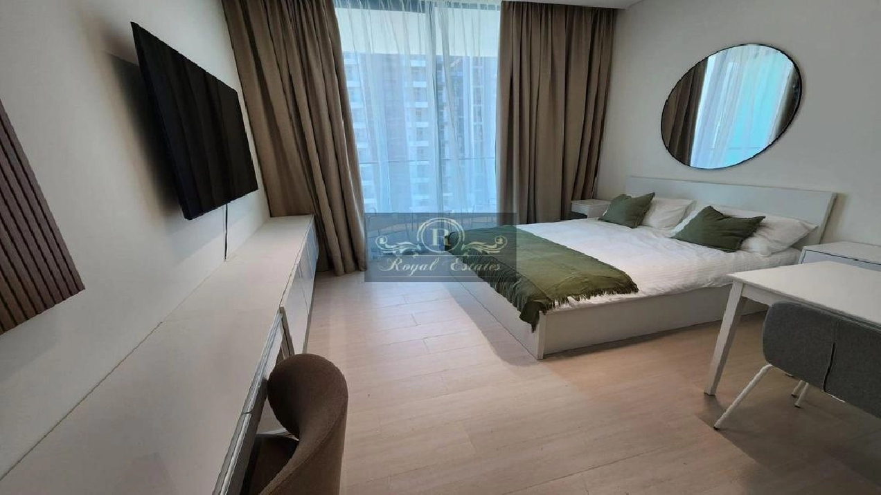 12 cheques Fully Furnished Ready To move Image# 1