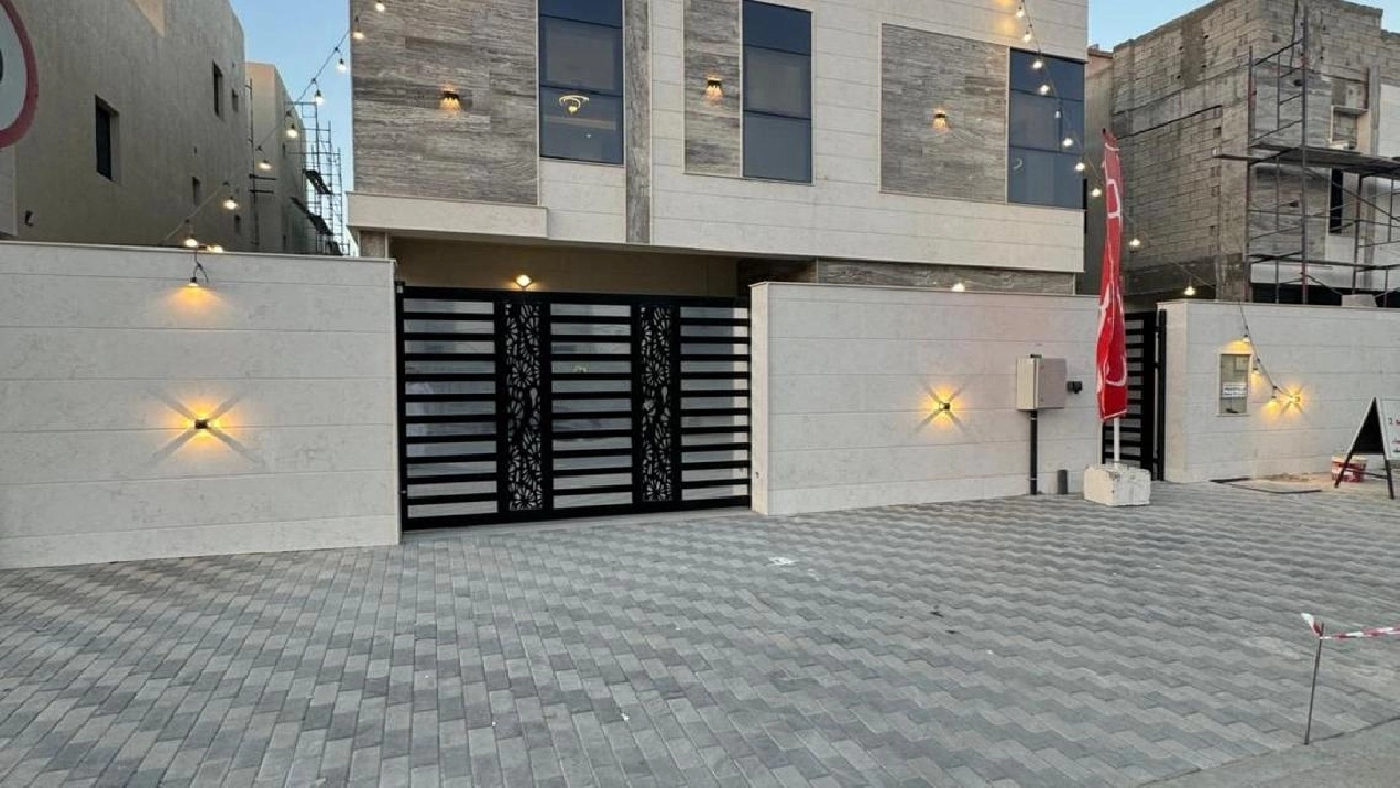 Spacious 5 BR Villa in Al Helio 2 for Rent Pictures