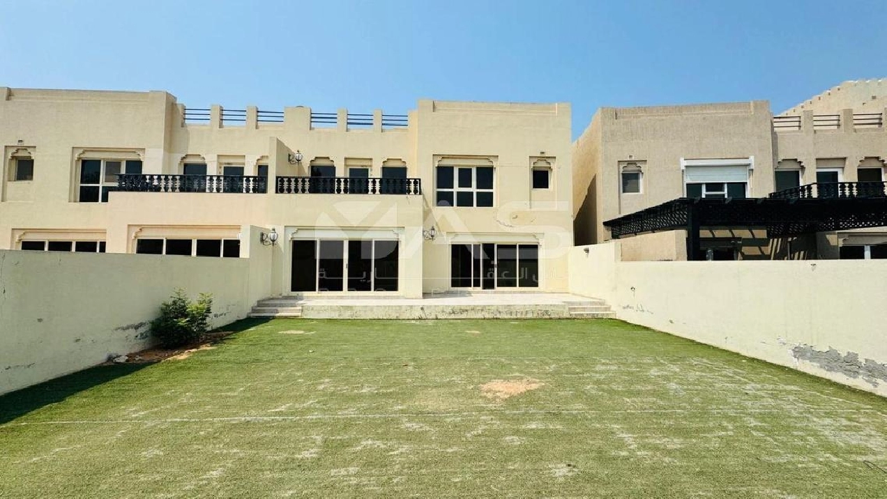 Beautiful 3 BR | Large Backyard | Dublin Street Pictures