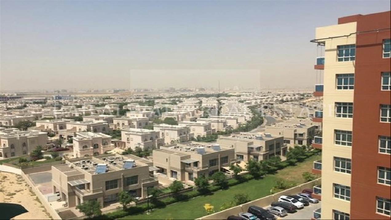 Near Souq Extra Large Bright 2B/R In Lavista Tower Image# 1