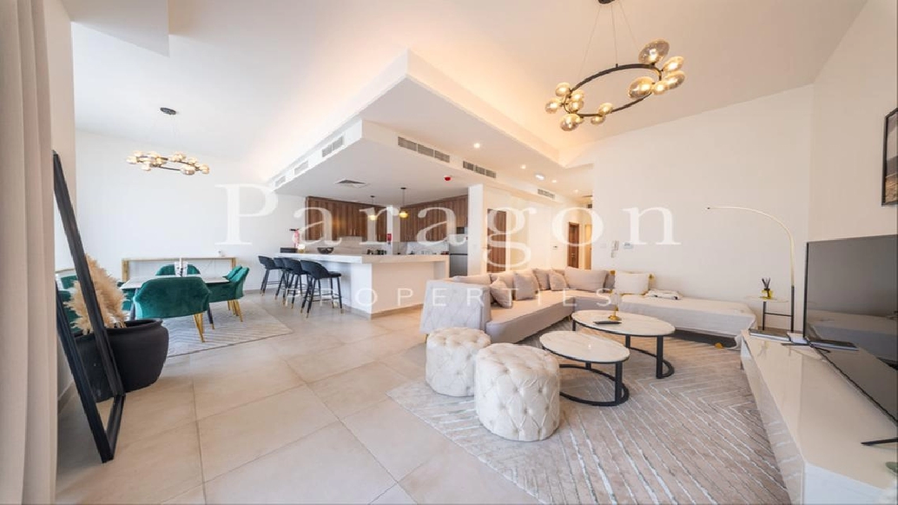 Fully Furnished 3BR Townhouse | Pool View Pictures