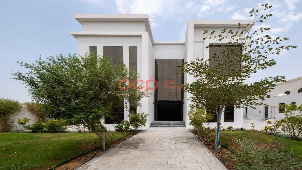 Ready to move | Modern Luxury Villa | Furnished Image# 1