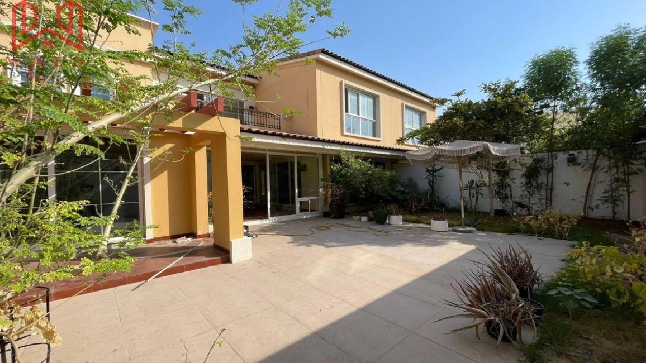 Elegant 5-BR Villa| Private Garden| Prime Location Image# 1