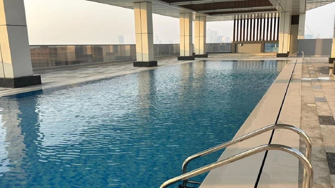 Luxury Specious Brand New 1bhk with store room