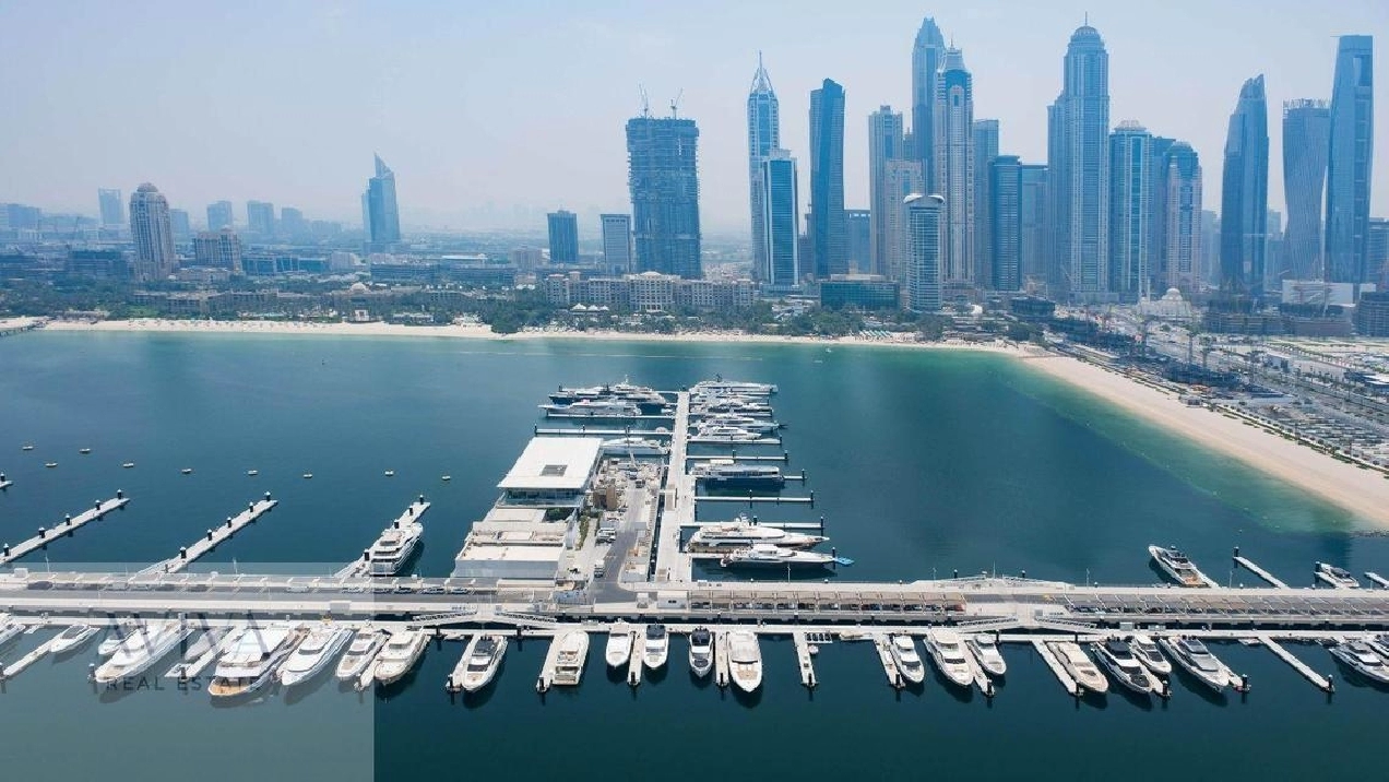 Marina Vista 3 BR Apartment for Yearly Rent