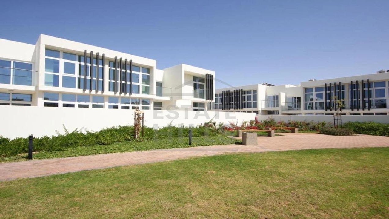 Full Park view | 3BR+Maid | Single Row Image# 1