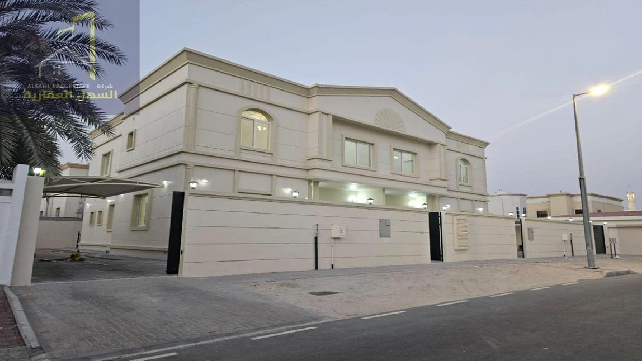 Spacious and elegant 5Bedrooms villa for rent Pictures