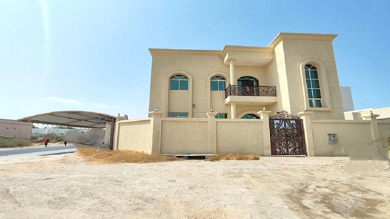 HOT OFFER - 9BR VILLA FOR RENT - KHUZAM AREA Pictures
