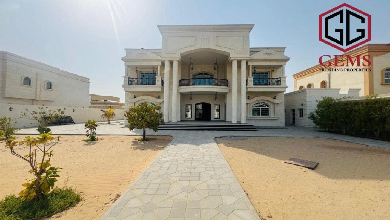 SPACIOUS | MODERN | SERVANT BLOCK | GARDEN Image# 1