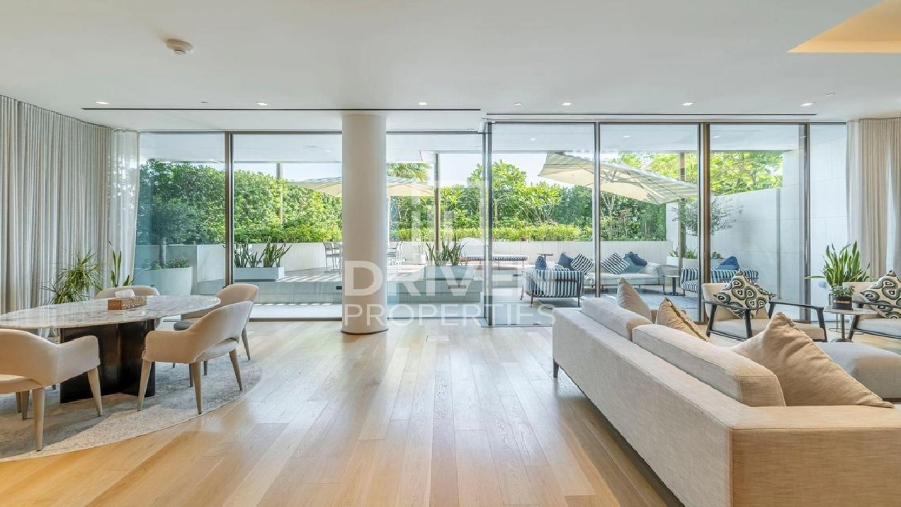 Luxurious Duplex Loft with Bulgari Marina View Pictures