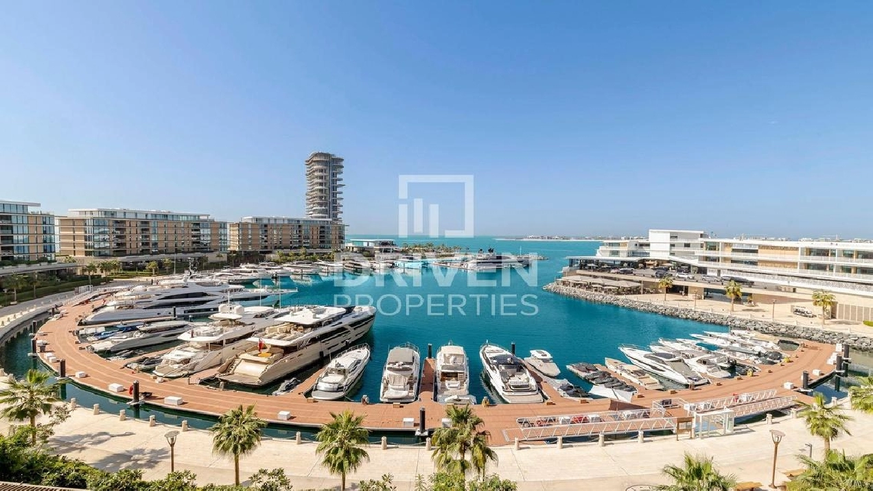 Spacious Apt | High Floor with Marina View Pictures