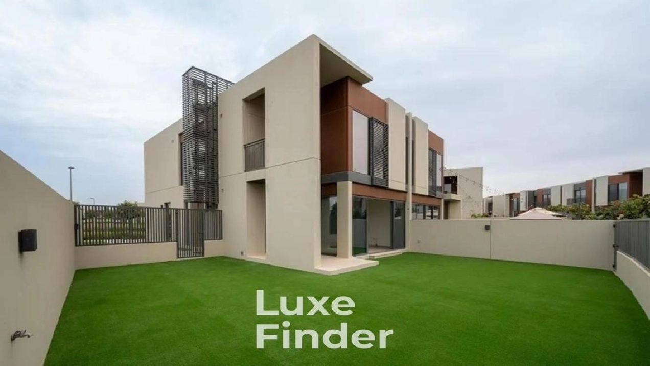 Single Row | Landscaped | Bigger Layout Pictures