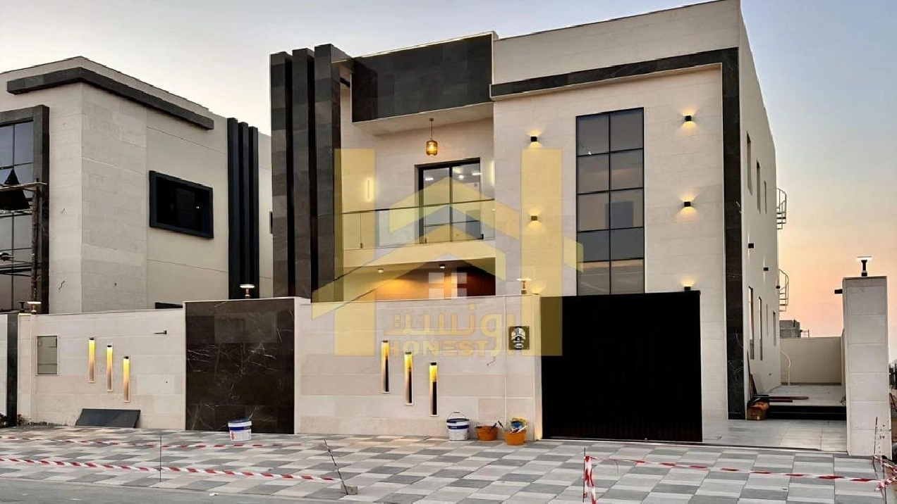 Direct from the owner, all fees included. Pictures