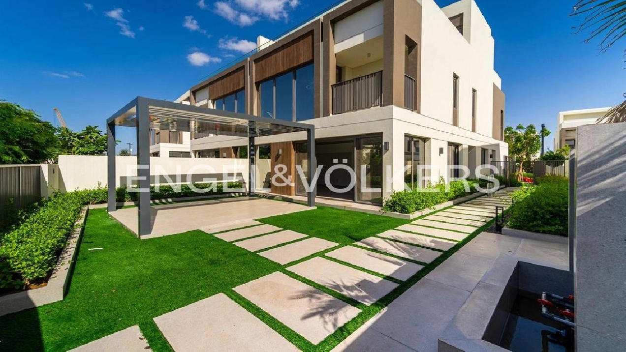 Sky Suite | Smart Home | Upgraded Villa Image# 1