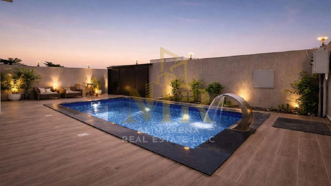 Special offer for sale: Luxury villa in Al-Haliou