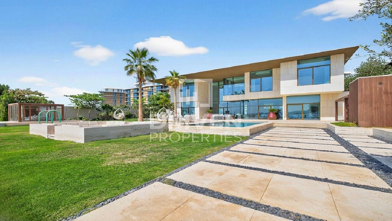 Prestigious Waterfront Mansion with Open Sea Views Pictures