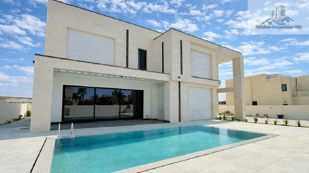 Modern Design | Brand New | Swimming Pool