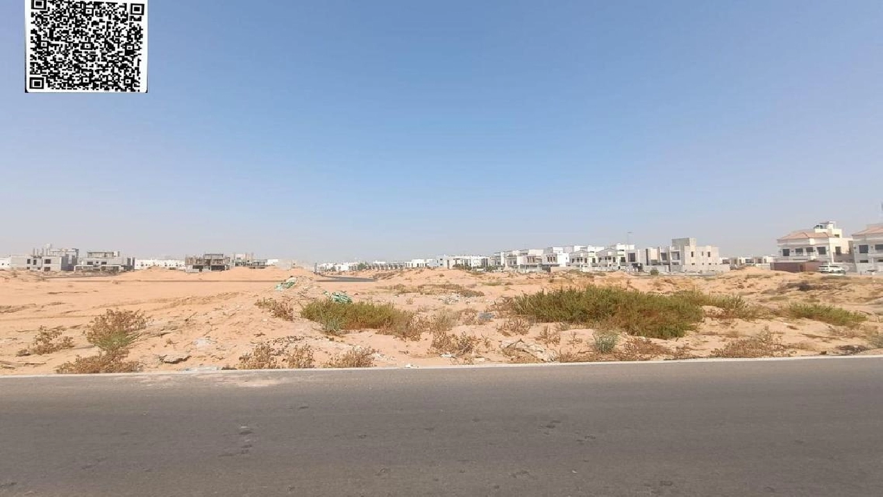 Land for sale in Basateen Surra excellent pric Pictures
