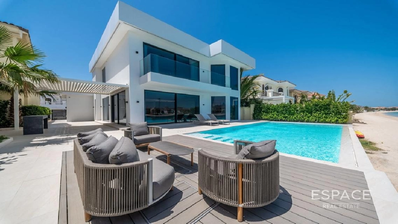 Brand - New Palm Beachfront Luxury Villa in Palm Image# 1