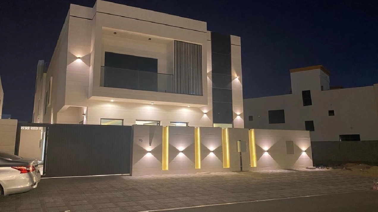 5-Bedroom Villa with 3,800 Sq Ft in  Emirates Pictures