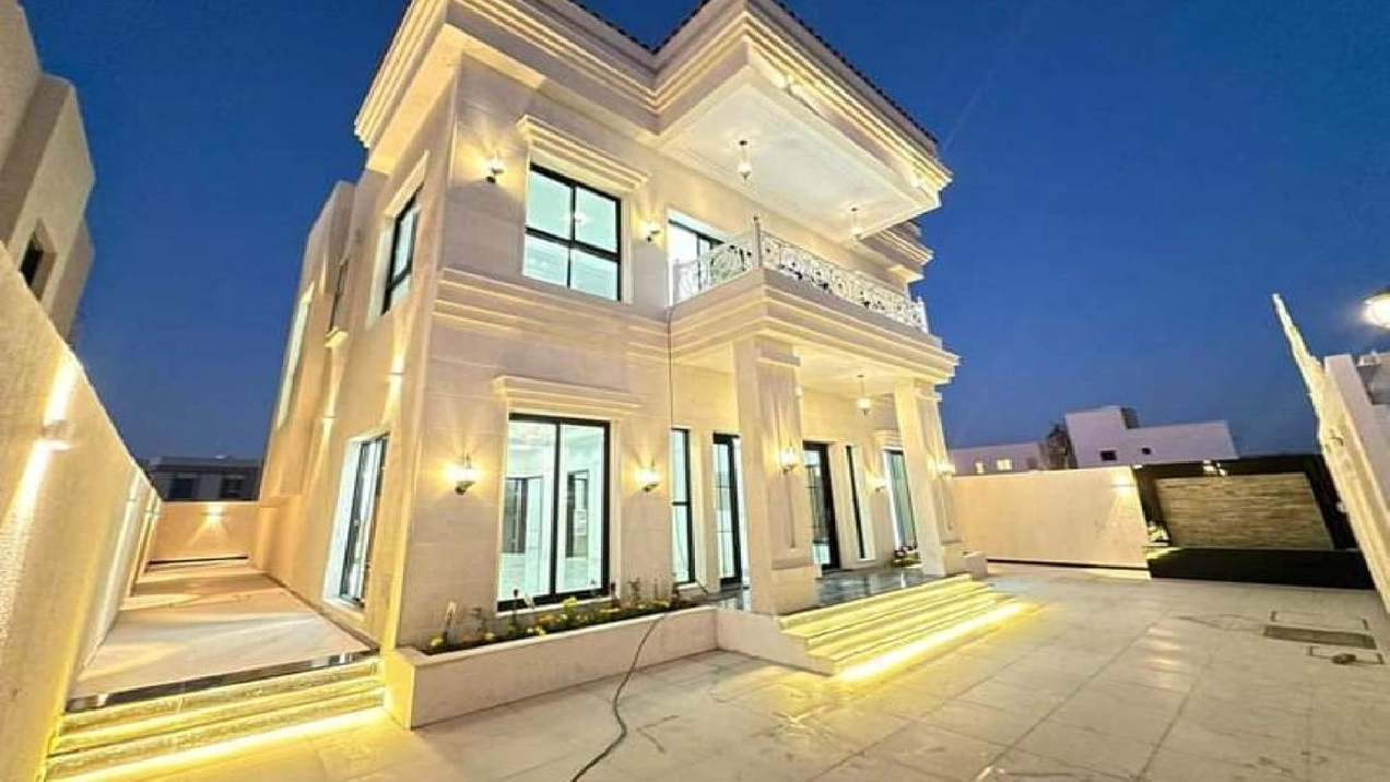 Brand New 4BR Villa | Large Yard Pictures