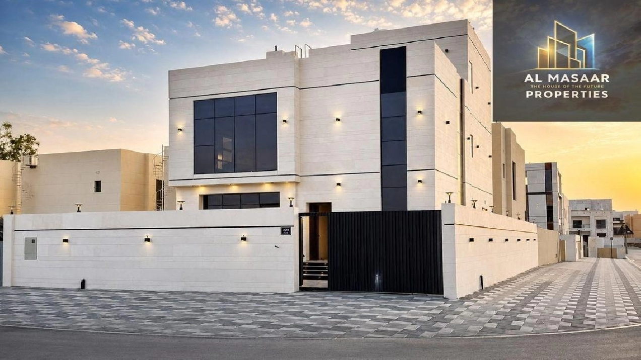 Corner villa, 5 bedrooms, and a rooftop, registrat