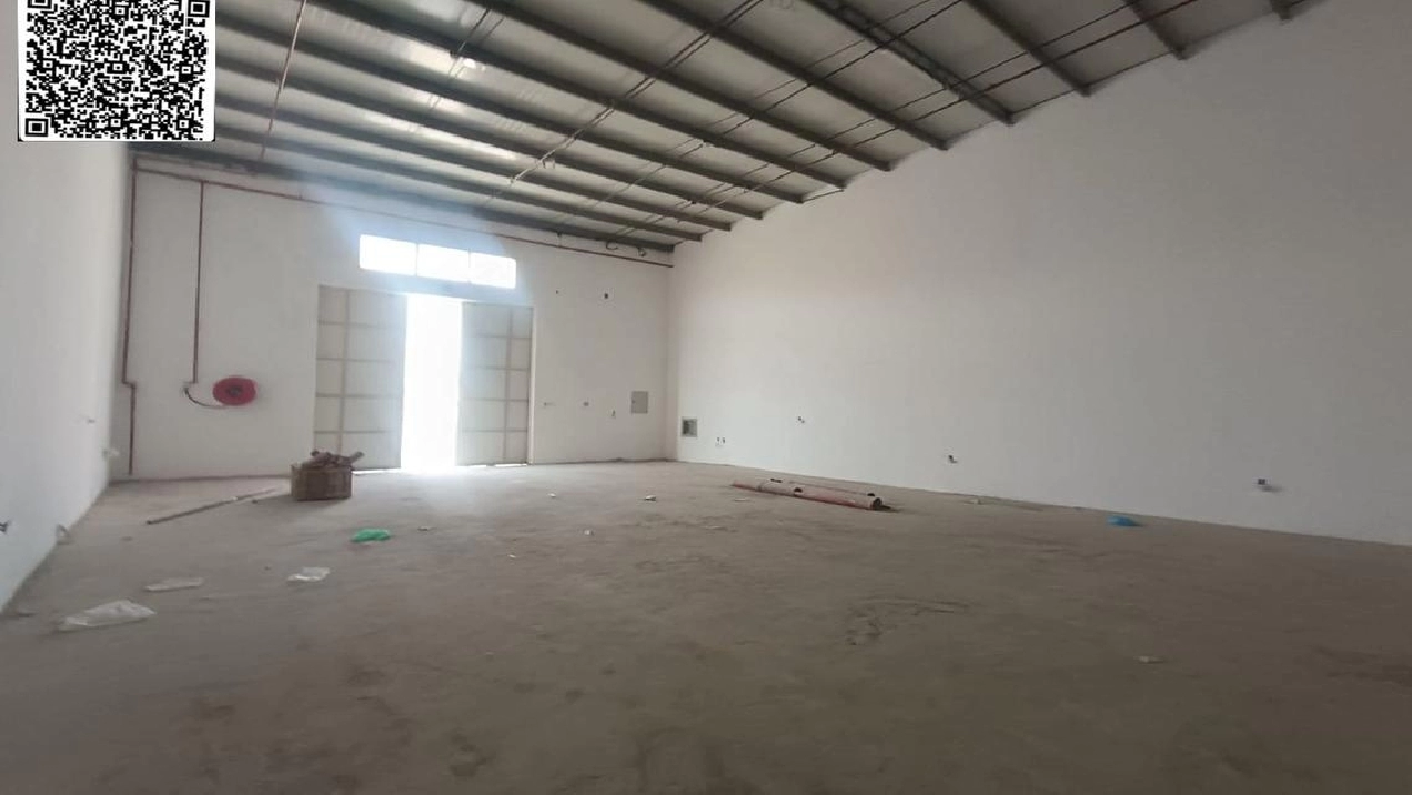 Warehouse for rent with mezzanin high-electricity