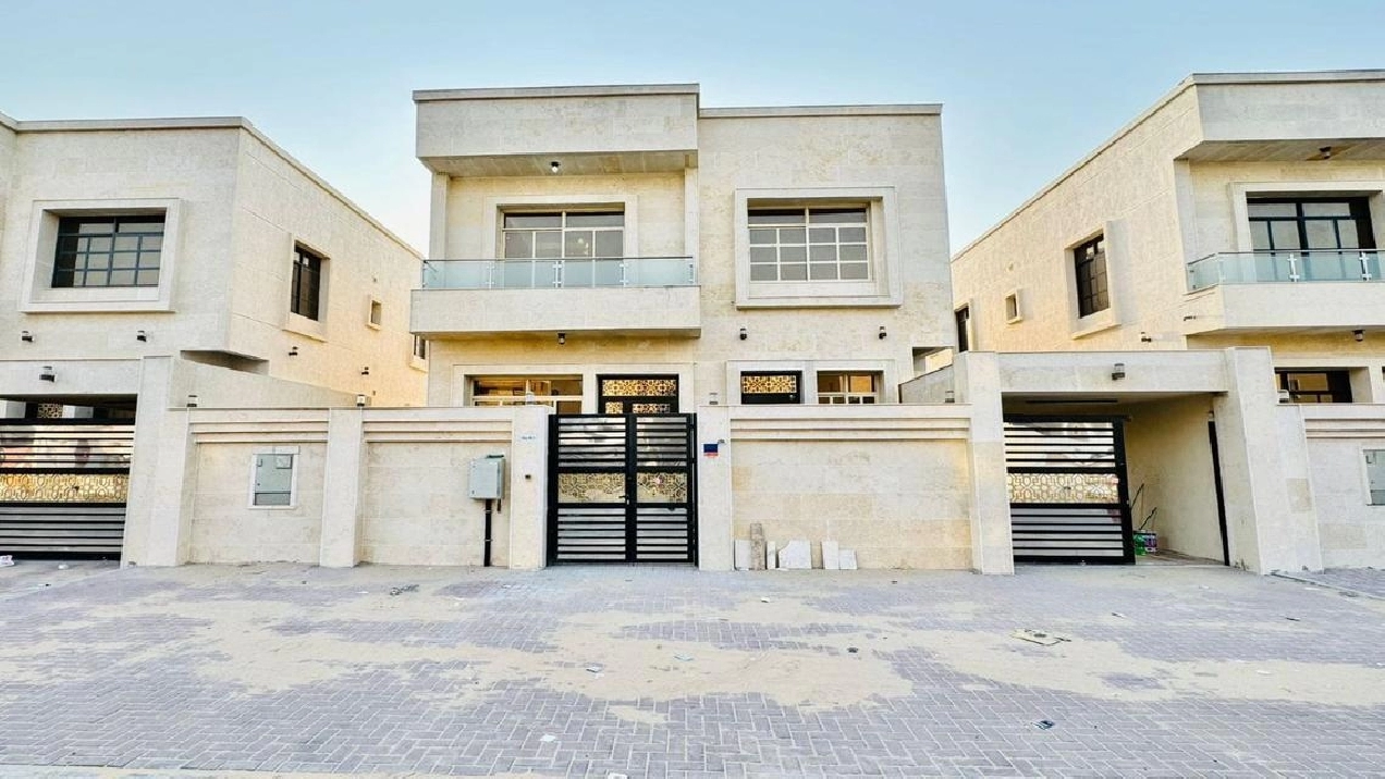 5BR Master Villa for Rent Al Yasmeen Great Price Pictures