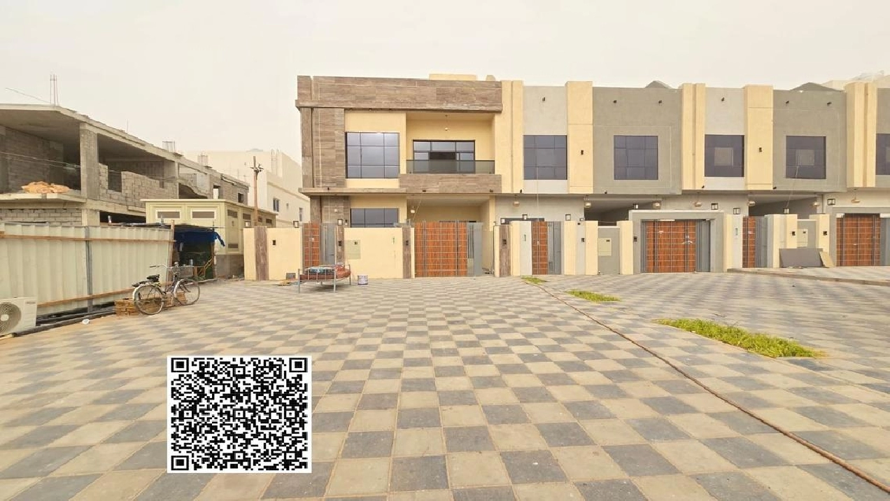 4BR Villa in Al Helio with 3000 Sqft Built-up Area Pictures