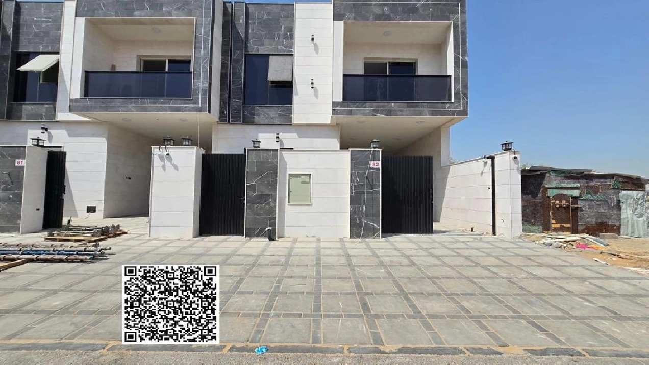 3 BR Villa in Al Helio with Landmark Views