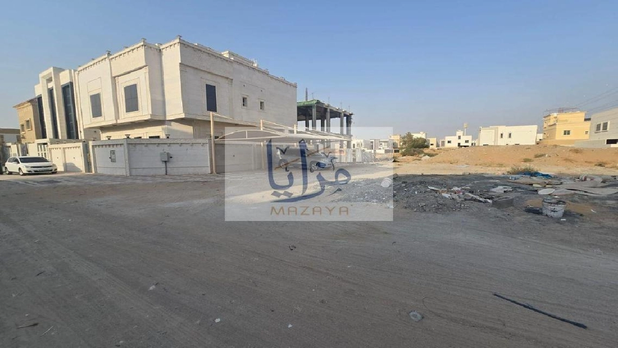 Residential corner plot for sale near Al-Zubair St Pictures