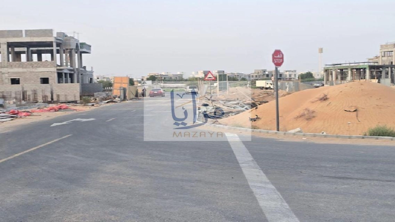 Prime corner plot of land for sale on 3 streets, n Pictures