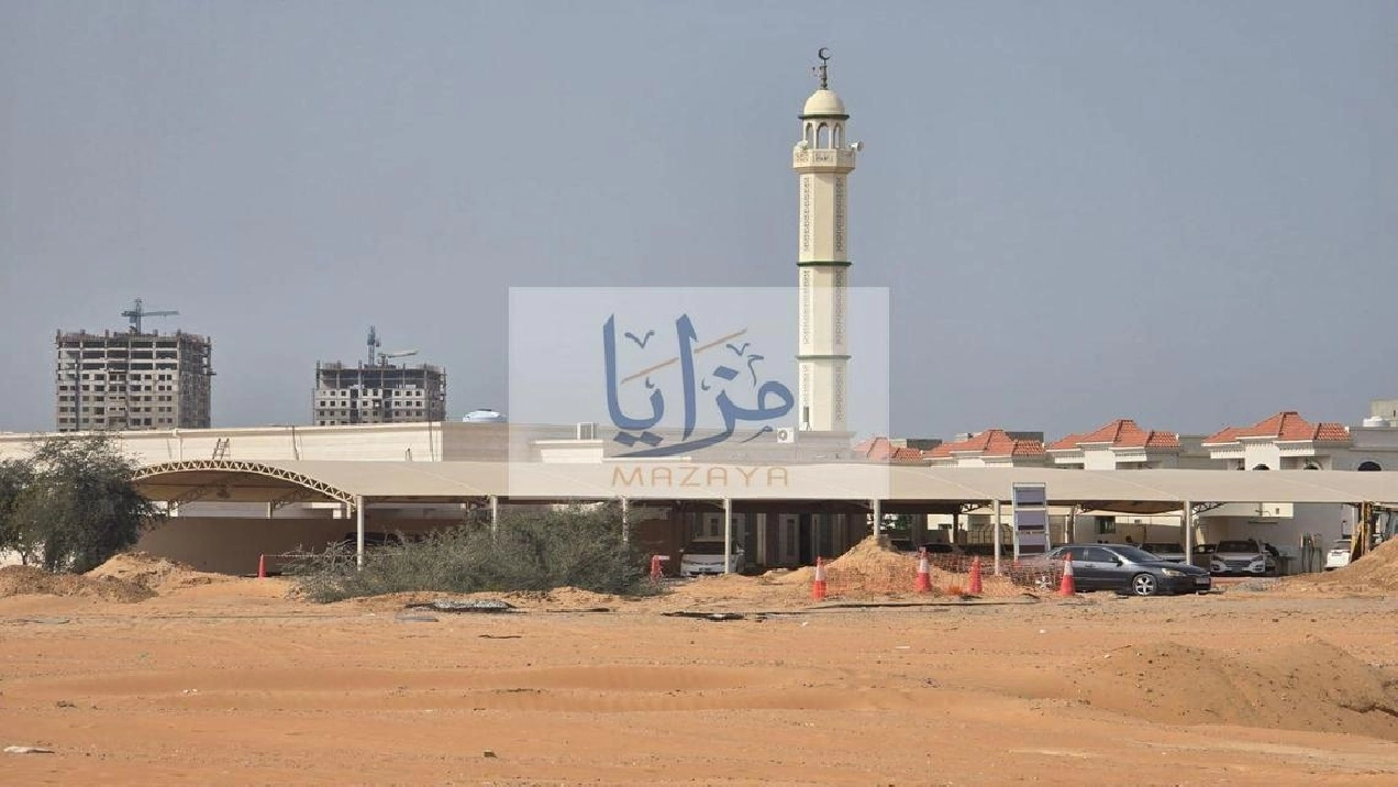 Townhouse land opposite the mosque and park, inclu