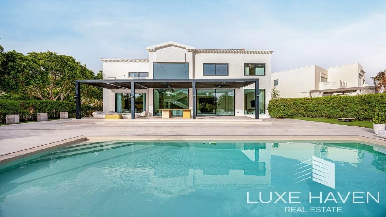 Luxury 5br Villa | Huge Plot | Upgraded